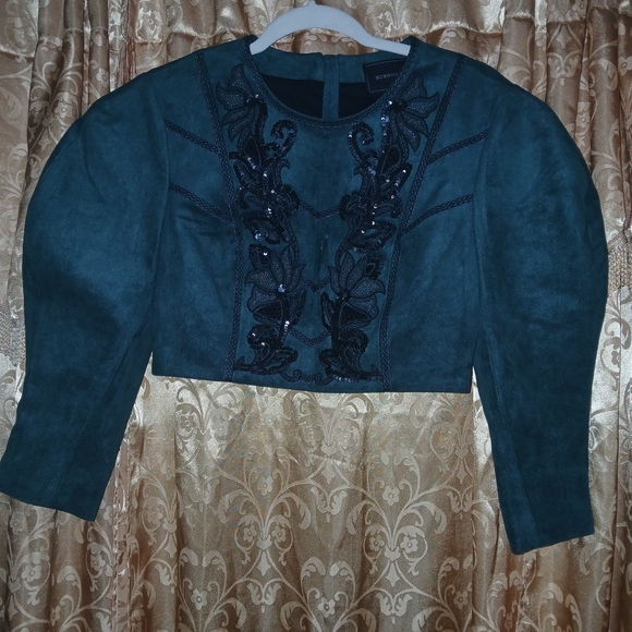 BCBGMaxAzria Green Embroidered Crop Top - Picture 3 of 8